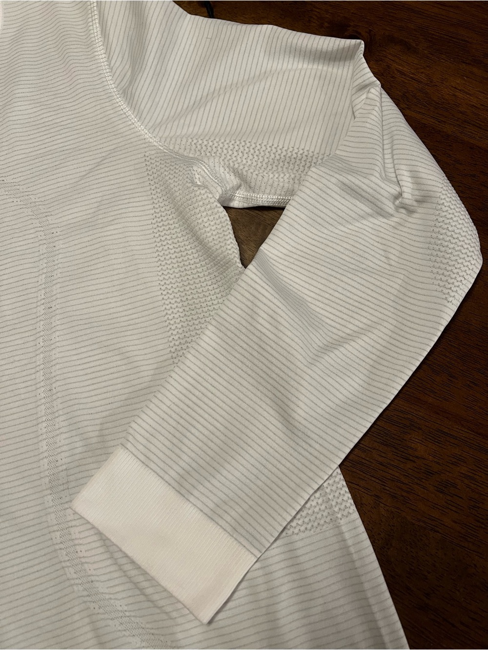 Lululemon Swiftly Tech Long Sleeve (Breeze) *Relaxed Fit Size 10 - Picture 9 of 14